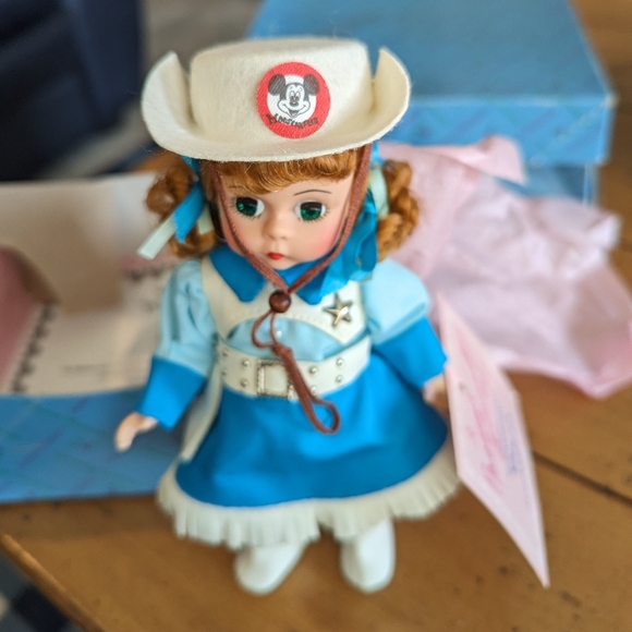 Madame Alexander 8" Mouseketeer Round Up Doll/Special Edition! - Picture 2 of 8